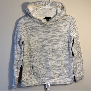 TH⬜️🟥 Worn once! Hidden Pouch Hoodie